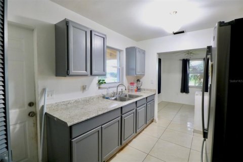 Casa en venta en Port Charlotte, Florida, 3 dormitorios, 134.34 m2 № 1902411 - foto 10