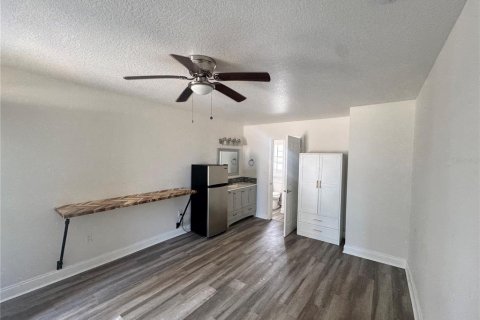 Apartamento en alquiler en Daytona Beach Shores, Florida, 41.81 m2 № 1901145 - foto 2