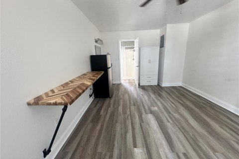 Apartamento en alquiler en Daytona Beach Shores, Florida, 41.81 m2 № 1901145 - foto 3