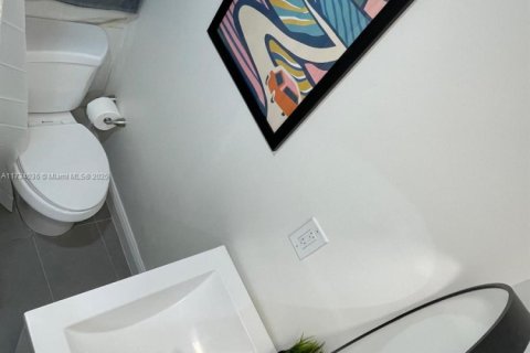 House in Fort Lauderdale, Florida 2 bedrooms, 73.58 sq.m. № 1664748 - photo 24