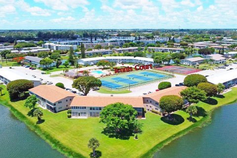 Condo in West Palm Beach, Florida, 1 bedroom  № 1059034 - photo 1