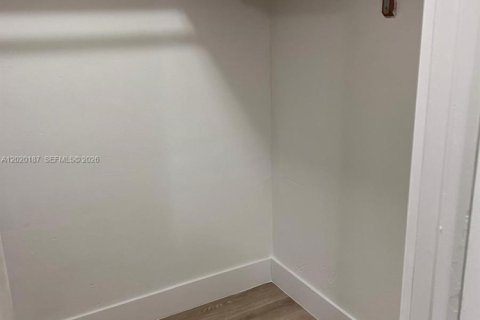 Apartment in Miami, Florida 1 bedroom, 63.17 sq.m. № 2155111 - photo 4