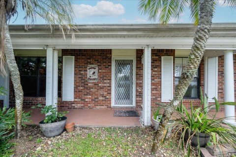 Villa ou maison à vendre à Moore Haven, Floride: 4 chambres, 251.39 m2 № 2146702 - photo 8