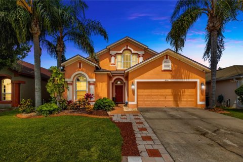 House in Wesley Chapel, Florida 4 bedrooms, 232.91 sq.m. № 1807493 - photo 3