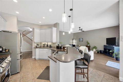 House in Wesley Chapel, Florida 4 bedrooms, 232.91 sq.m. № 1807493 - photo 8