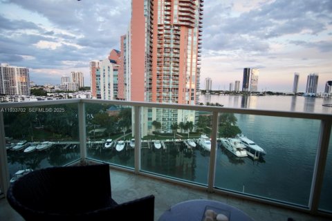 Condominio en venta en Aventura, Florida, 2 dormitorios, 187.66 m2 № 1992065 - foto 15