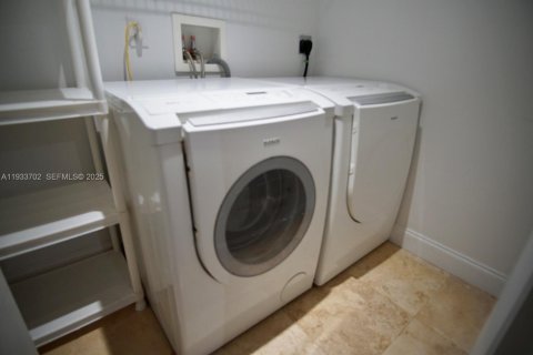 Condominio en venta en Aventura, Florida, 2 dormitorios, 187.66 m2 № 1992065 - foto 28