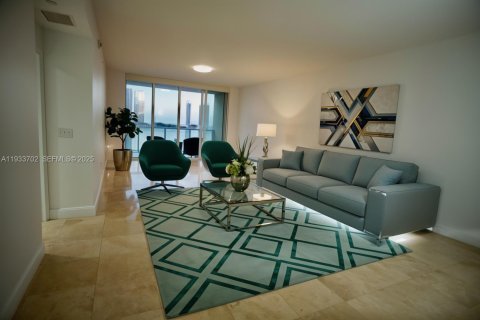 Condominio en venta en Aventura, Florida, 2 dormitorios, 187.66 m2 № 1992065 - foto 13