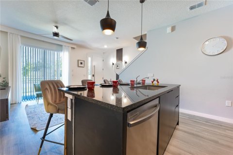 Touwnhouse à vendre à Kissimmee, Floride: 3 chambres, 126.81 m2 № 2409877 - photo 15