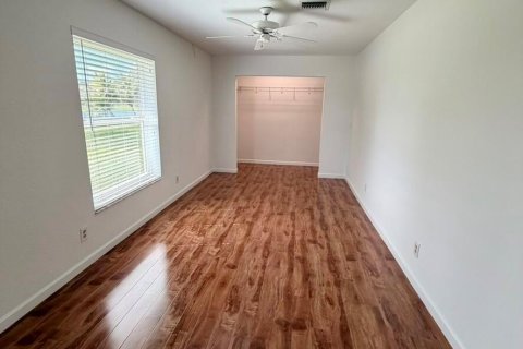 House in Royal Palm Beach, Florida 4 bedrooms, 185.8 sq.m. № 2086932 - photo 23