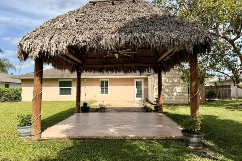 House in Royal Palm Beach, Florida 4 bedrooms, 185.8 sq.m. № 2086932 - photo 30