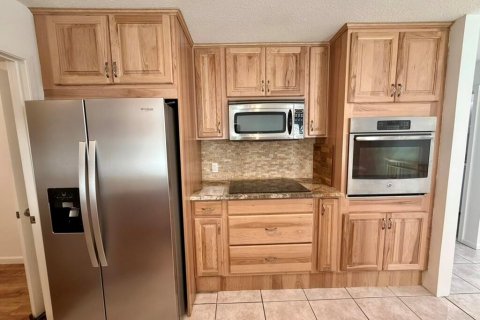 House in Royal Palm Beach, Florida 4 bedrooms, 185.8 sq.m. № 2086932 - photo 11