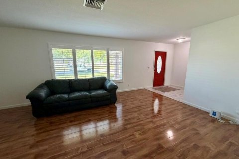 House in Royal Palm Beach, Florida 4 bedrooms, 185.8 sq.m. № 2086932 - photo 4