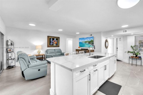 Condominio en venta en Plantation, Florida, 2 dormitorios, 118.08 m2 № 1964909 - foto 13