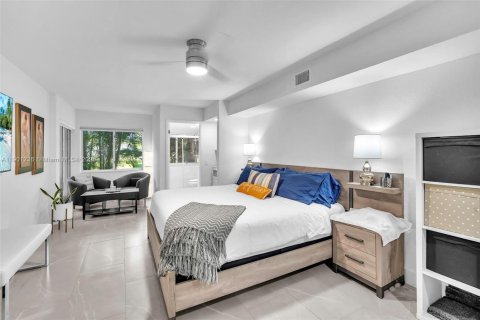 Condominio en venta en Plantation, Florida, 2 dormitorios, 118.08 m2 № 1964909 - foto 2