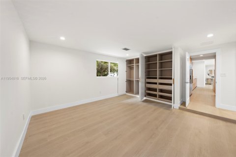 Villa ou maison à louer à Pinecrest, Floride: 4 chambres, 199.55 m2 № 2010858 - photo 29