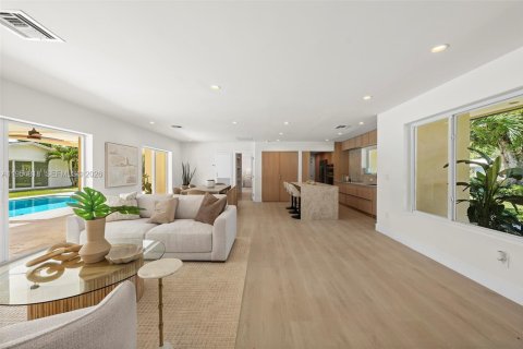 Villa ou maison à louer à Pinecrest, Floride: 4 chambres, 199.55 m2 № 2010858 - photo 3