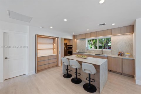 Villa ou maison à louer à Pinecrest, Floride: 4 chambres, 199.55 m2 № 2010858 - photo 9