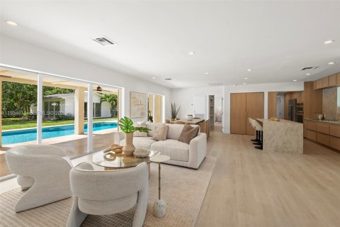 Villa ou maison à louer à Pinecrest, Floride: 4 chambres, 199.55 m2 № 2010858 - photo 2