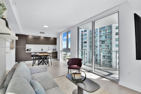 Condominio en venta en Miami, Florida, 1 dormitorio, 55.46 m2 № 1827556 - foto 2