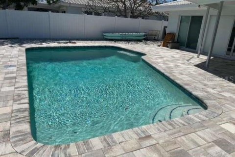 Casa en venta en Clearwater, Florida, 4 dormitorios, 202.81 m2 № 1582286 - foto 24