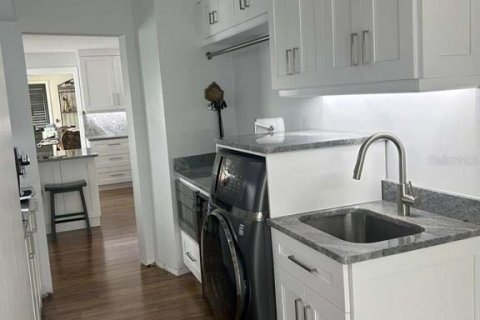 Casa en venta en Clearwater, Florida, 4 dormitorios, 202.81 m2 № 1582286 - foto 13