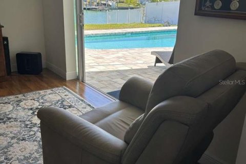 Casa en venta en Clearwater, Florida, 4 dormitorios, 202.81 m2 № 1582286 - foto 18
