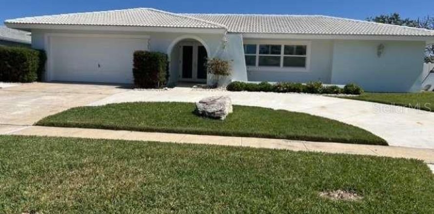 Casa en Clearwater, Florida 4 dormitorios, 202.81 m2 № 1582286