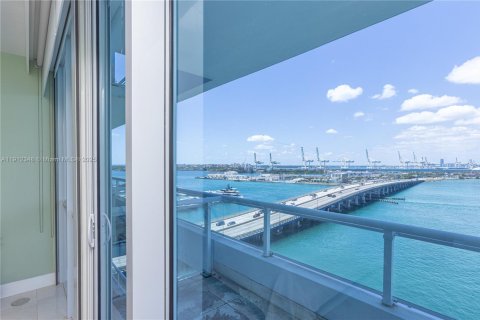 Copropriété à vendre à Miami Beach, Floride: 2 chambres, 139.26 m2 № 2013625 - photo 30