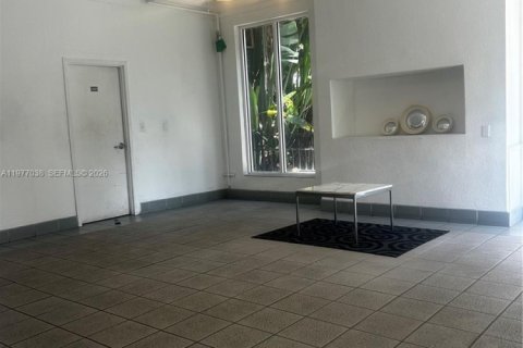 Studio in the Condo in Miami Beach, Florida  № 2041014