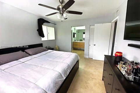 Condo in Miami, Florida, 2 bedrooms № 2031305 - photo 15