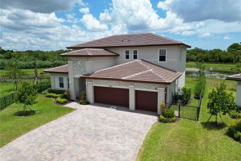 Casa en venta en Davie, Florida, 5 dormitorios, 367.71 m2 № 1882112 - foto 3