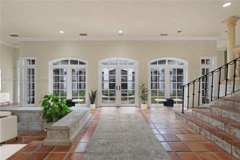 Casa en venta en Coral Gables, Florida, 6 dormitorios, 597.83 m2 № 1859359 - foto 3