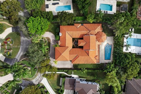 Casa en venta en Coral Gables, Florida, 6 dormitorios, 597.83 m2 № 1859359 - foto 20