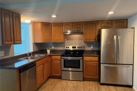 House in Holiday, Florida 2 bedrooms, 111.11 sq.m. № 2198862 - photo 8