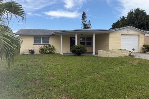 House in Holiday, Florida 2 bedrooms, 111.11 sq.m. № 2198862 - photo 2