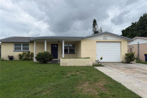 Casa en Holiday, Florida 2 dormitorios, 111.11 m2 № 2198862