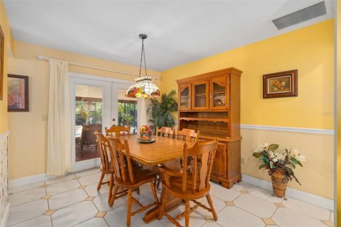 House in Orlando, Florida 3 bedrooms, 159.51 sq.m. № 1842132 - photo 10