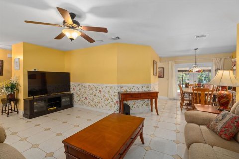House in Orlando, Florida 3 bedrooms, 159.51 sq.m. № 1842132 - photo 9
