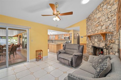 House in Orlando, Florida 3 bedrooms, 159.51 sq.m. № 1842132 - photo 19