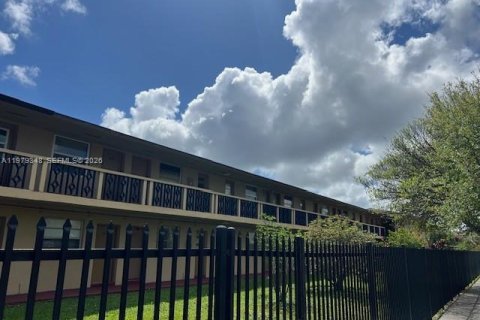 Condo à Miami, Floride, 1 chambre  № 2168506