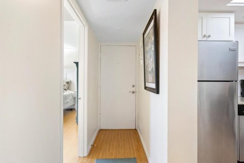 Condominio en venta en Sarasota, Florida, 1 dormitorio, 49.42 m2 № 2110339 - foto 5
