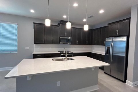 House in DeBary, Florida 4 bedrooms, 217.48 sq.m. № 1843806 - photo 3