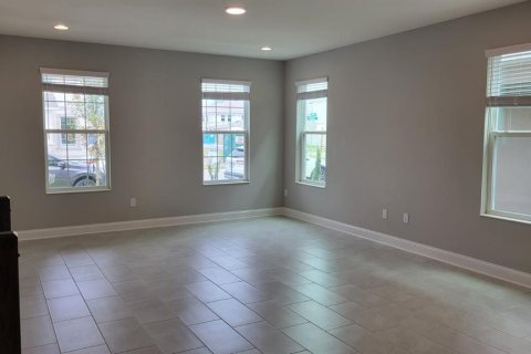 House in DeBary, Florida 4 bedrooms, 217.48 sq.m. № 1843806 - photo 6