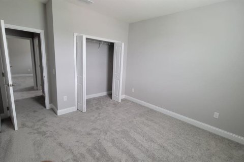 House in DeBary, Florida 4 bedrooms, 217.48 sq.m. № 1843806 - photo 18