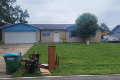 Villa ou maison à Deltona, Floride 3 chambres, 157.38 m2 № 2291053