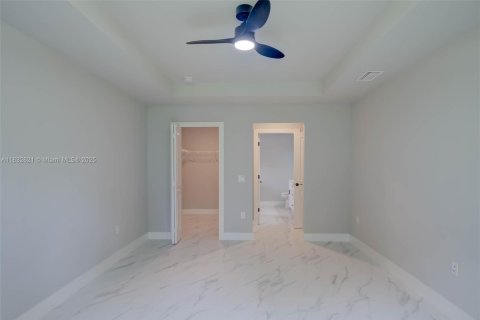 Villa ou maison à vendre à Lehigh Acres, Floride: 3 chambres, 171.22 m2 № 1814207 - photo 8