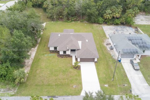 Villa ou maison à vendre à Lehigh Acres, Floride: 3 chambres, 171.22 m2 № 1814207 - photo 20
