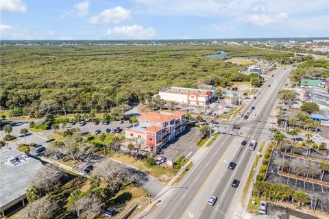 Commercial property in New Smyrna Beach, Florida № 1812932 - photo 25