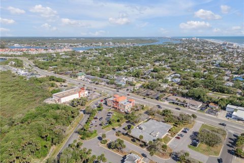 Commercial property in New Smyrna Beach, Florida № 1812932 - photo 30